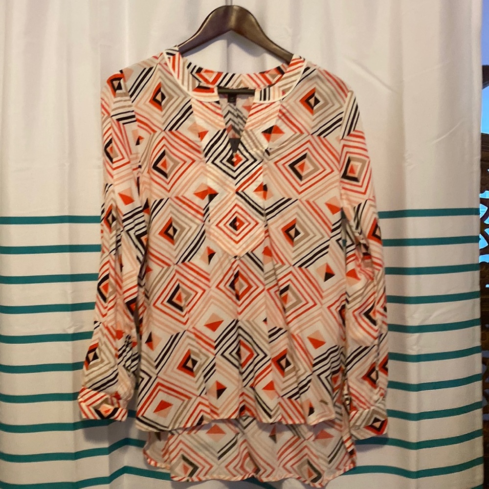 Tommy Hilfiger Tunic geometric print. Size Small Petite. Fits loose.